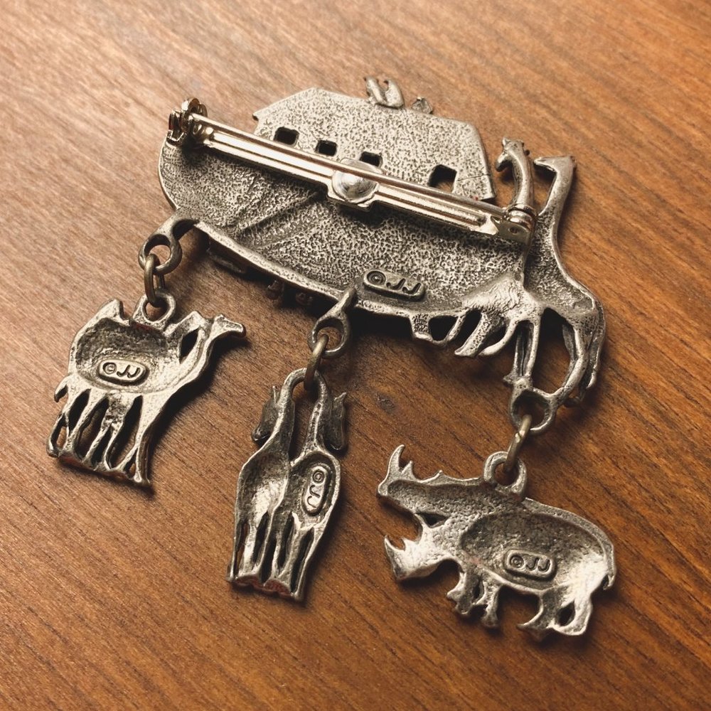 Vintage JJ Jonette Jewelry Pewter Tone Noah's Ark Bible Boat Animal Brooch Pin - Picture 6 of 8